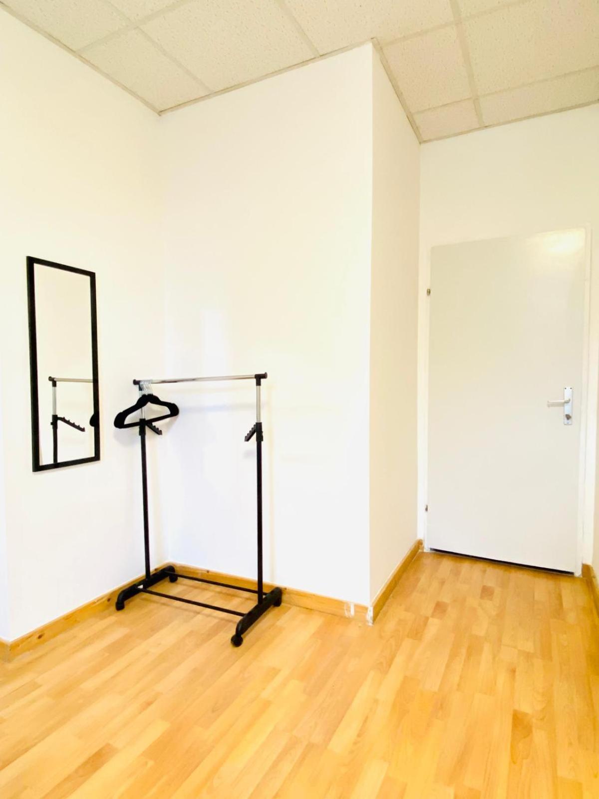 Apartment Bright & Spacious 3br With Direct Access Wien