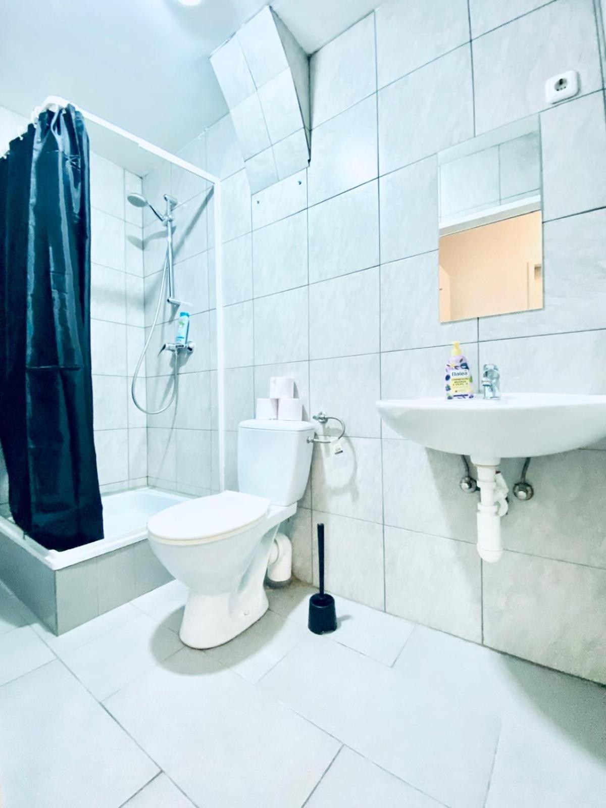 Bright & Spacious 3br With Direct Access Wien